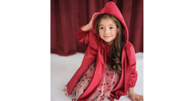 Deolinda Chic Velvet Cape Coat - Image 2
