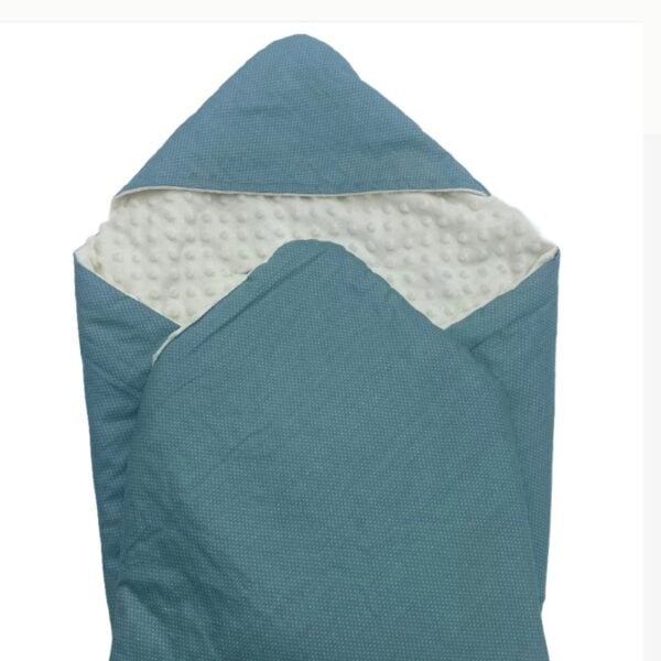 Teal Spot travel blanket, 3 point